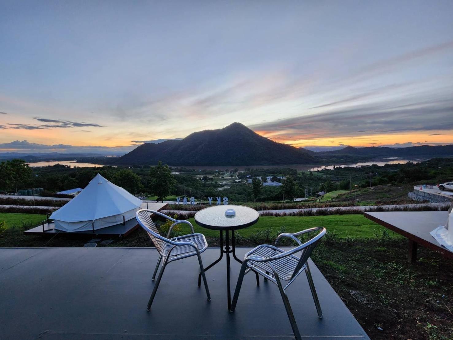 Hotel สกายเบย์ เชียงคาน Pha Baen Exterior foto